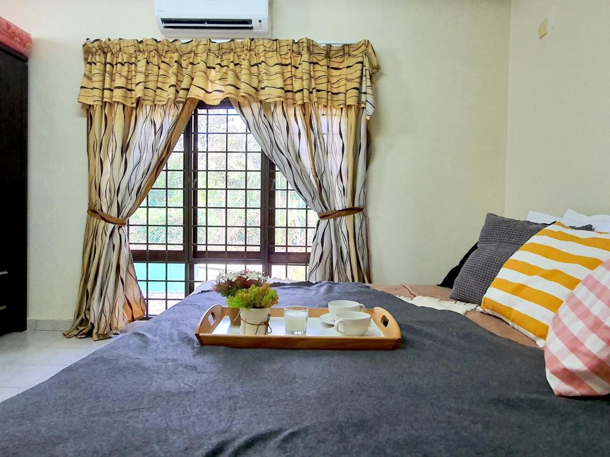 Melaka Afamosa Villa With Private Pool For 10 Pax Alor Gajah Luaran gambar