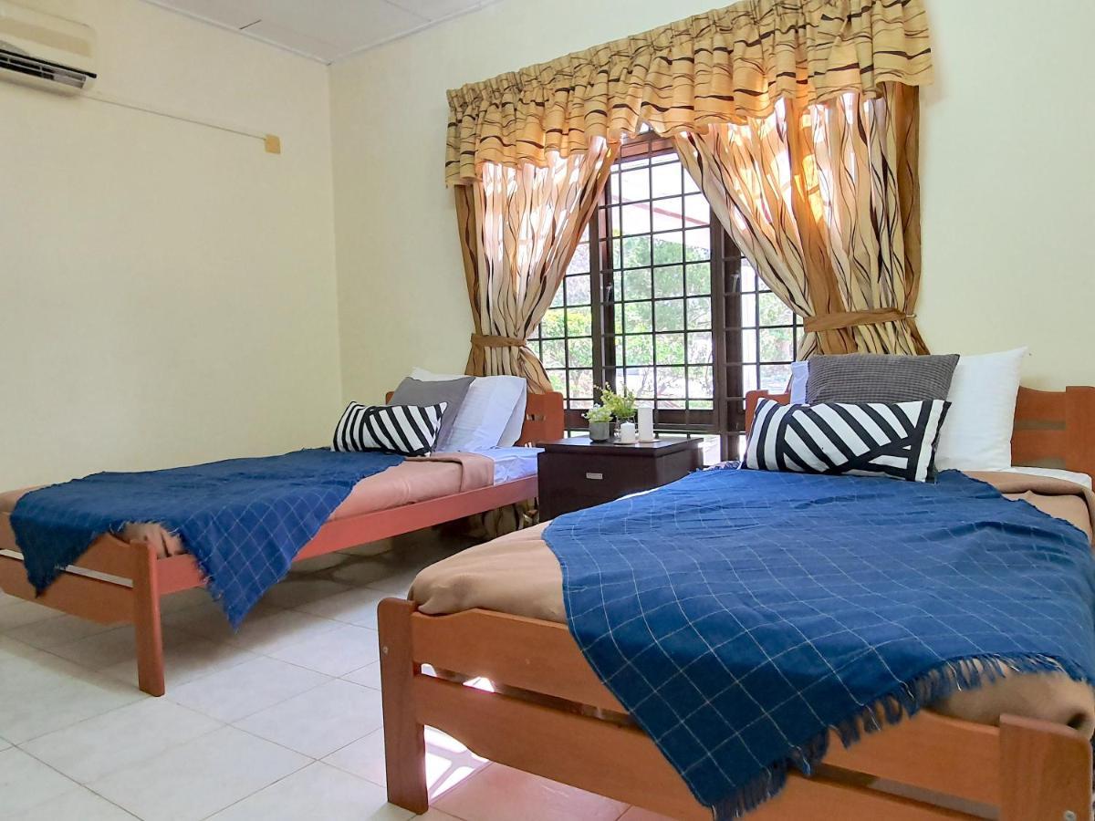 Melaka Afamosa Villa With Private Pool For 10 Pax Alor Gajah Luaran gambar